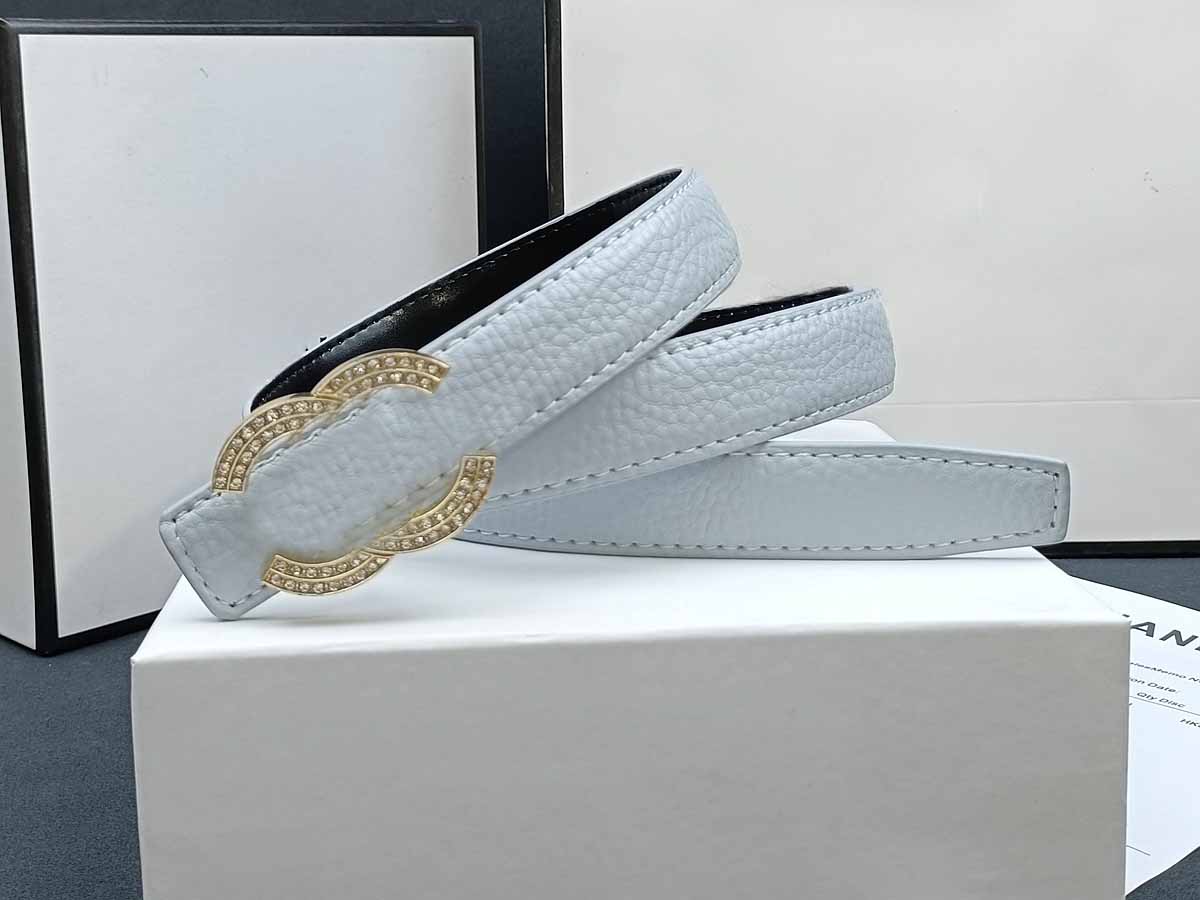 Women's New Fashion Joker Rhinestone Decorative Gold and Silver Buckle Belt Belt With a box